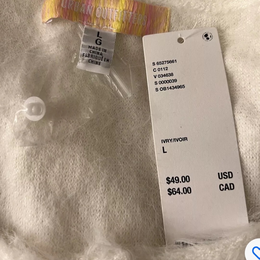 Nwt urban outfitters fuzzy cropped cardigan white L - Picture 8 of 10